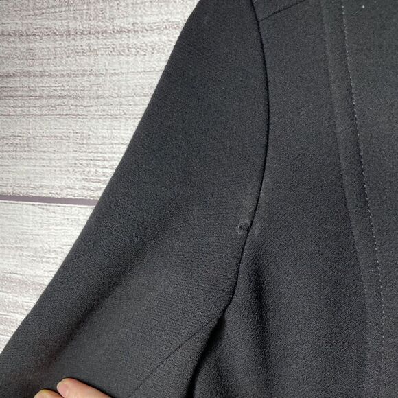 J. Crew Wool Blend Black 5 Button Coat women's size 2 PETITE FLAW - Picture 9 of 9